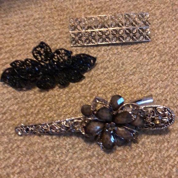 Accessories Set Of 3 Decorative Hair Clips Poshmark